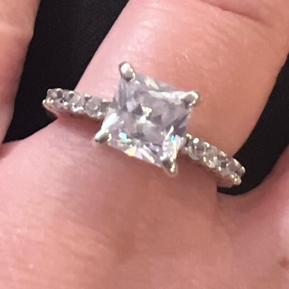 14k white gold ring cubic zirconia size 6.5 silver diamond bling rhinestone cute